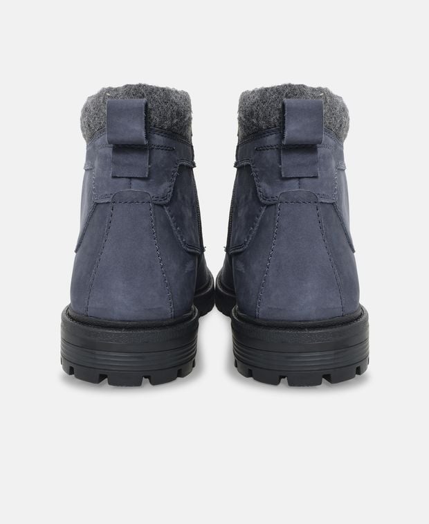 Schnürstiefeletten