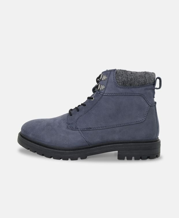 Schnürstiefeletten