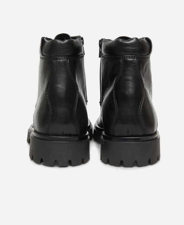 Schnürstiefeletten
