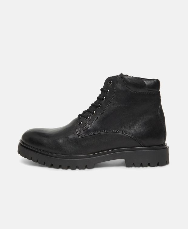 Schnürstiefeletten
