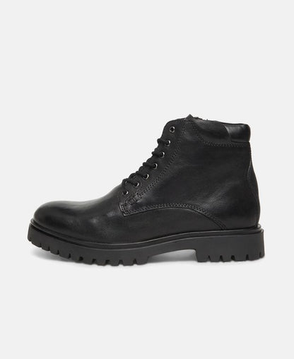 Schnürstiefeletten