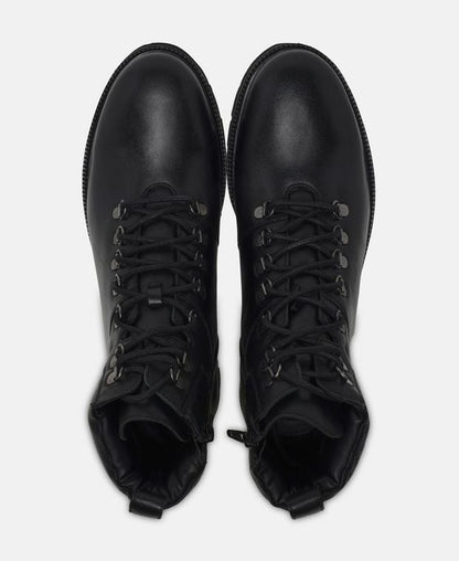 Schnürstiefeletten