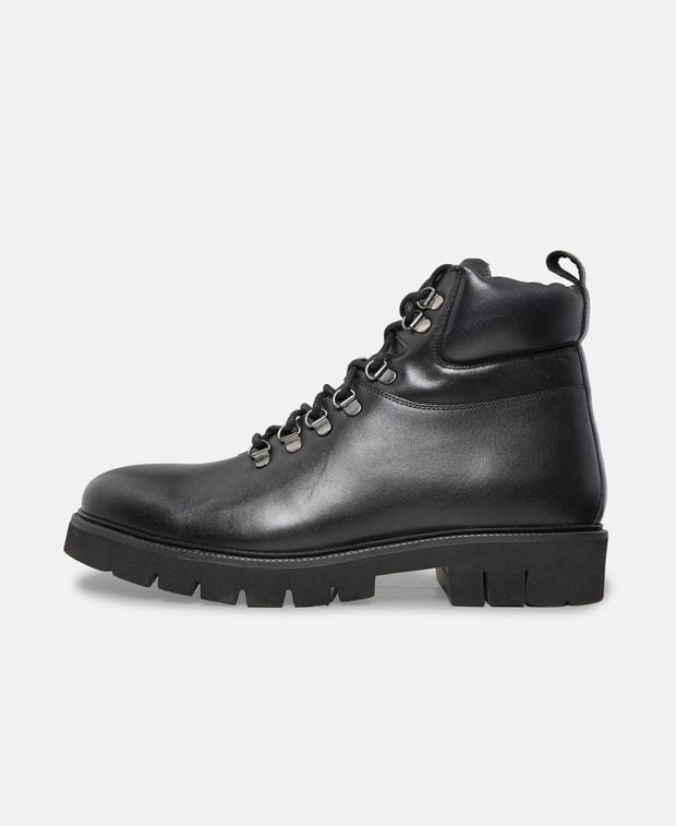 Schnürstiefeletten