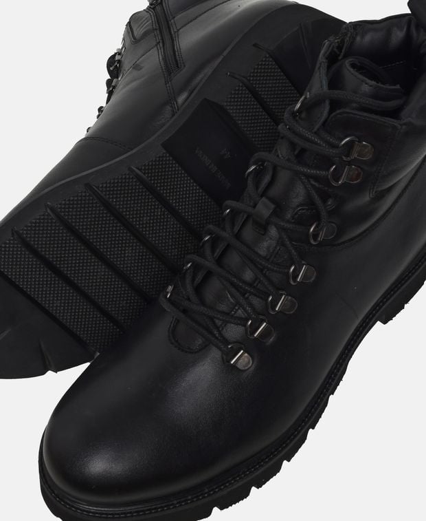 Schnürstiefeletten