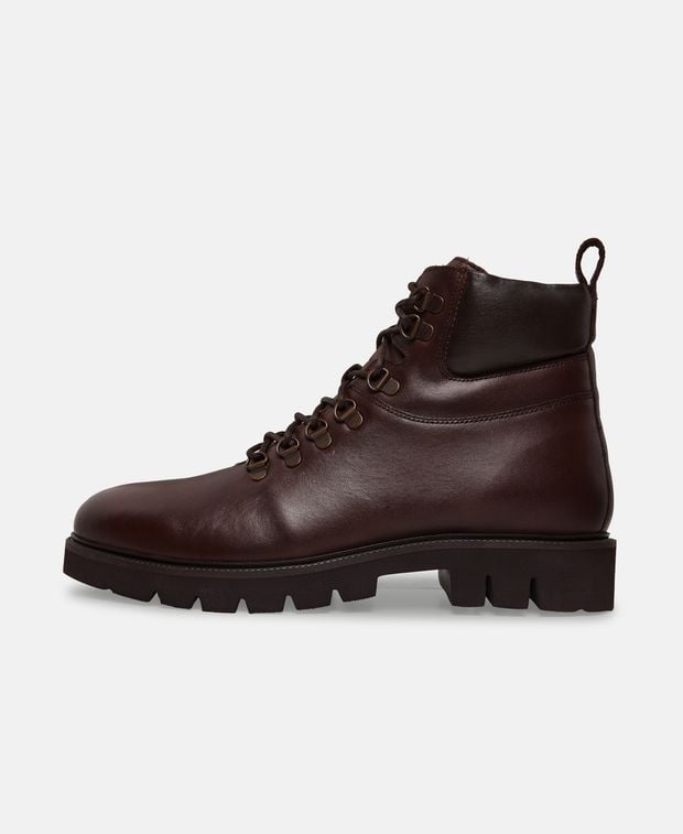 Schnürstiefeletten