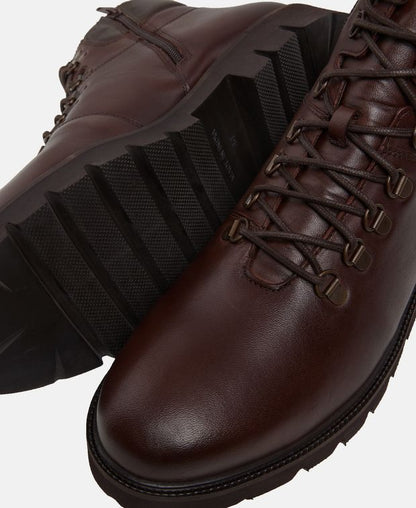Schnürstiefeletten
