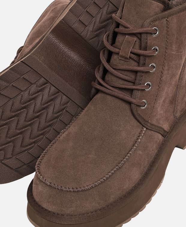 Schnürstiefeletten