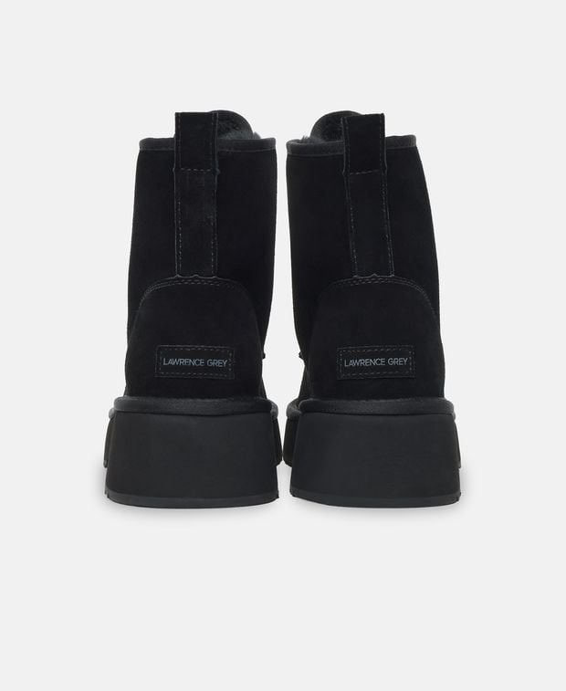 Schnürstiefeletten