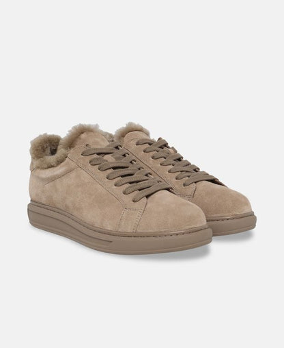 Sneaker