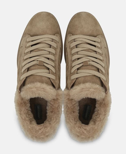 Sneaker