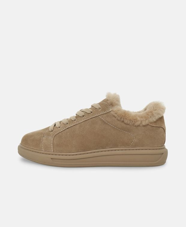 Sneaker