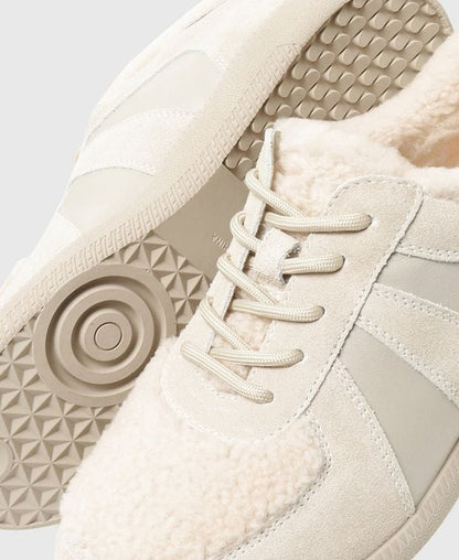 Sneaker