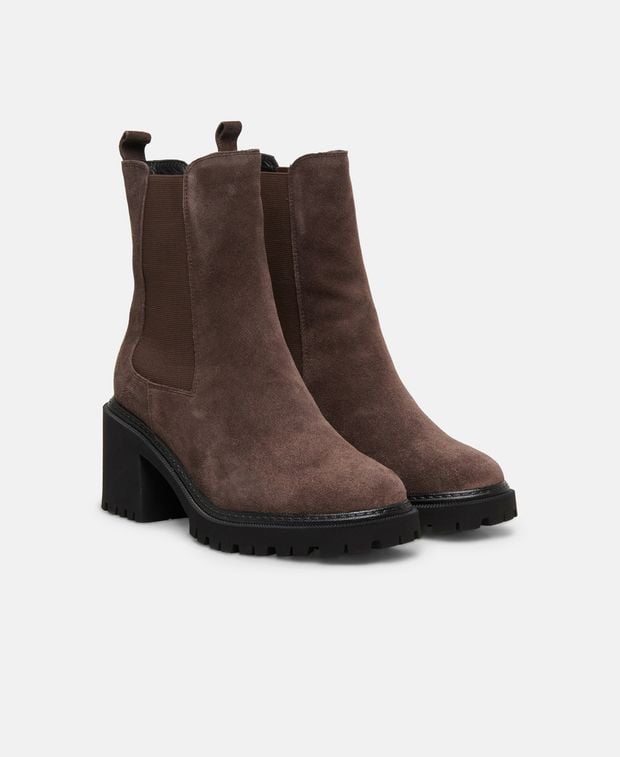 Chelsea Boots