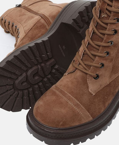 Schnürstiefeletten