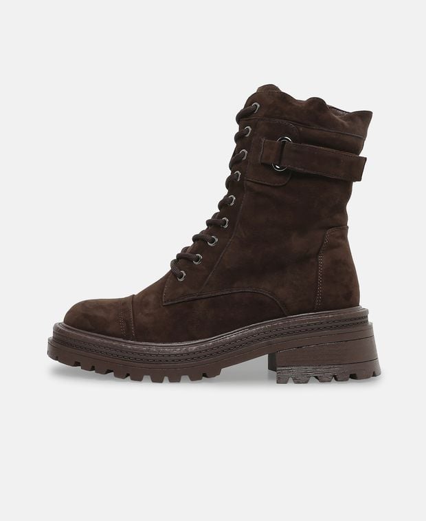 Schnürstiefeletten
