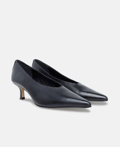 Pumps Easton