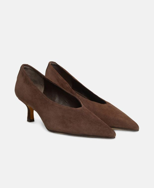 Pumps Easton