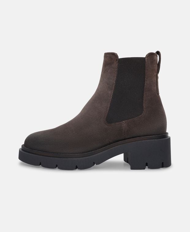 Chelsea Boots
