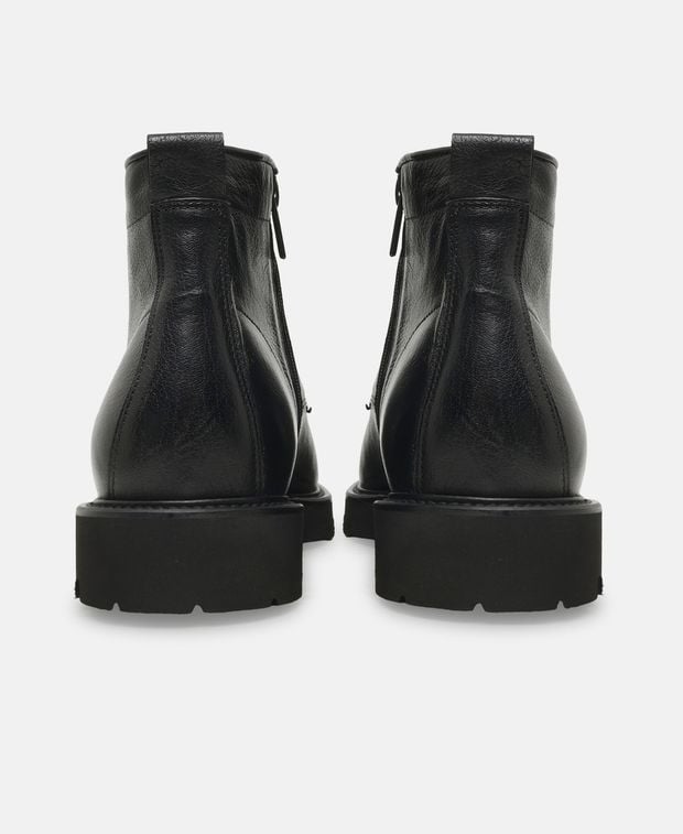 Schnürstiefeletten
