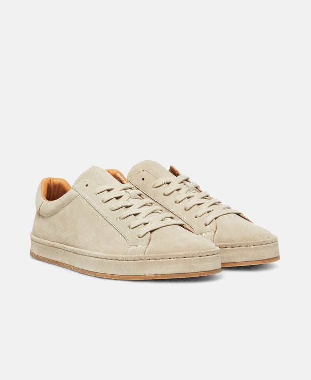 Sneaker