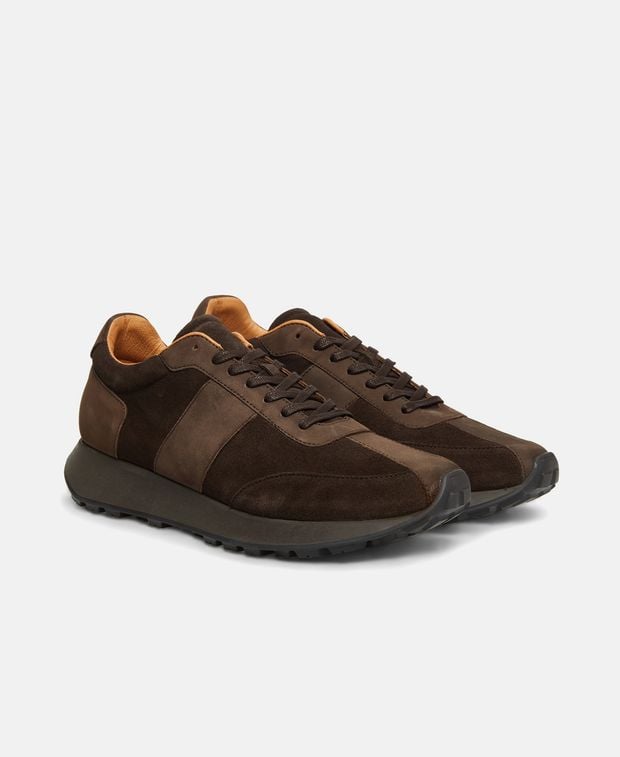 Sneaker