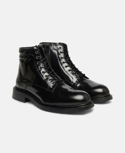 Schnürstiefeletten