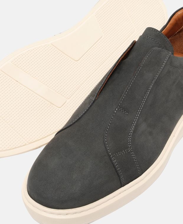 Slip-on Sneaker