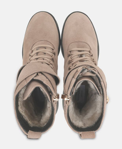 Schnürstiefeletten