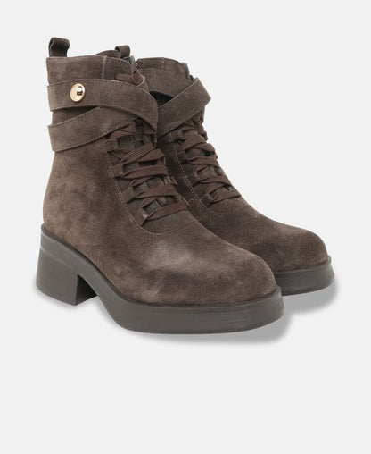 Schnürstiefeletten