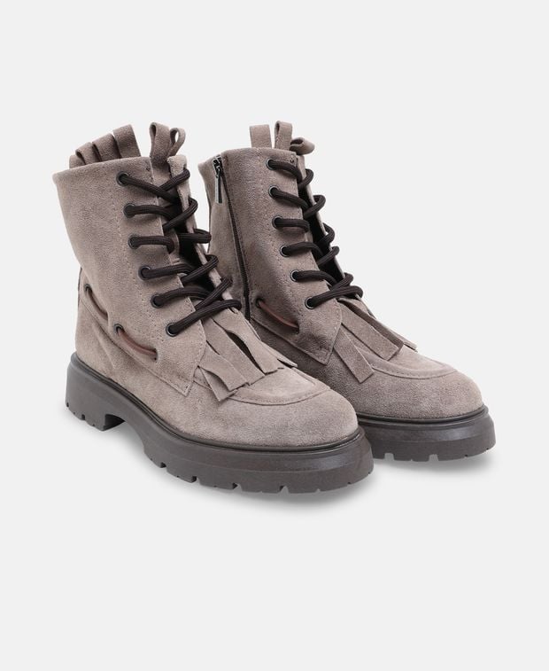Schnürstiefeletten