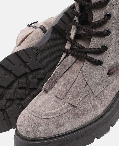 Schnürstiefeletten