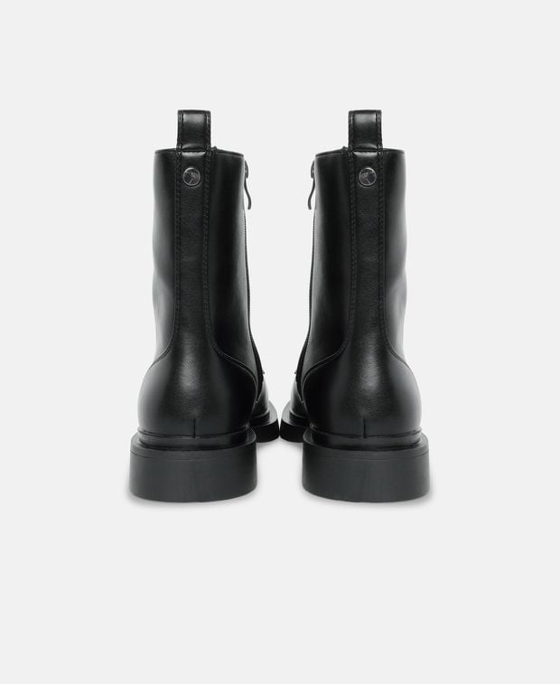 Schnürstiefeletten