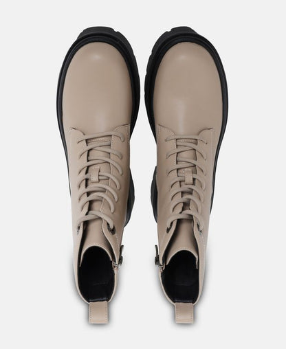 Schnürstiefeletten