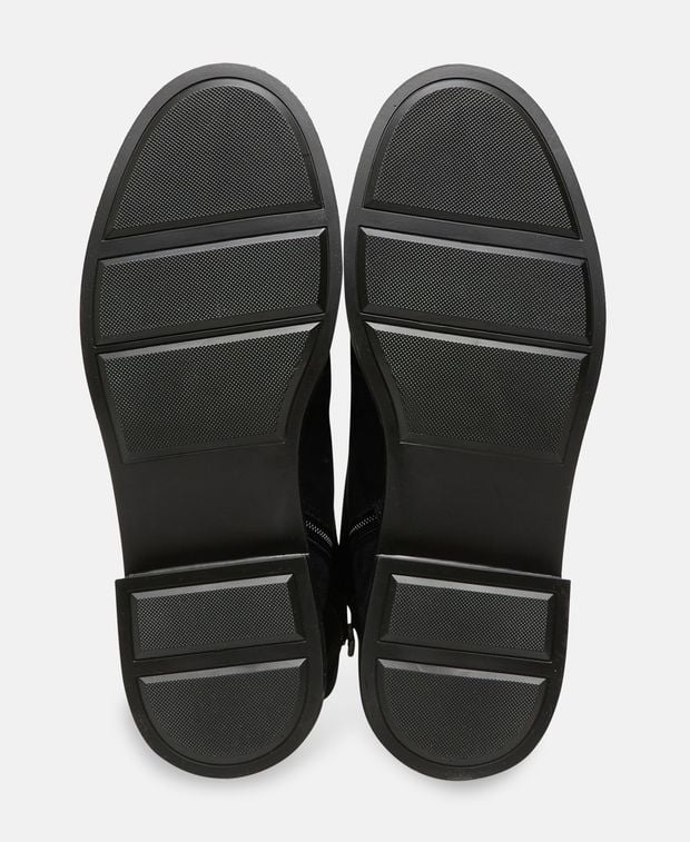 Schnürstiefeletten