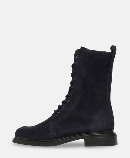 Schnürstiefeletten