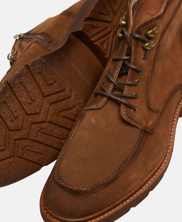 Schnürstiefeletten