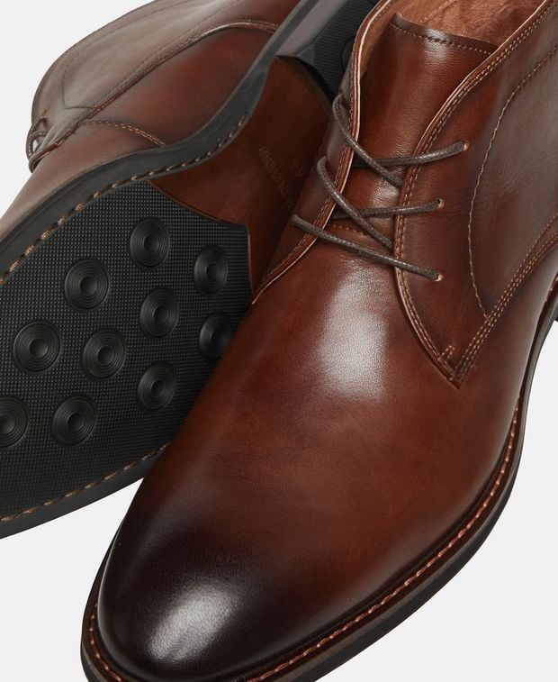 Schnürstiefeletten