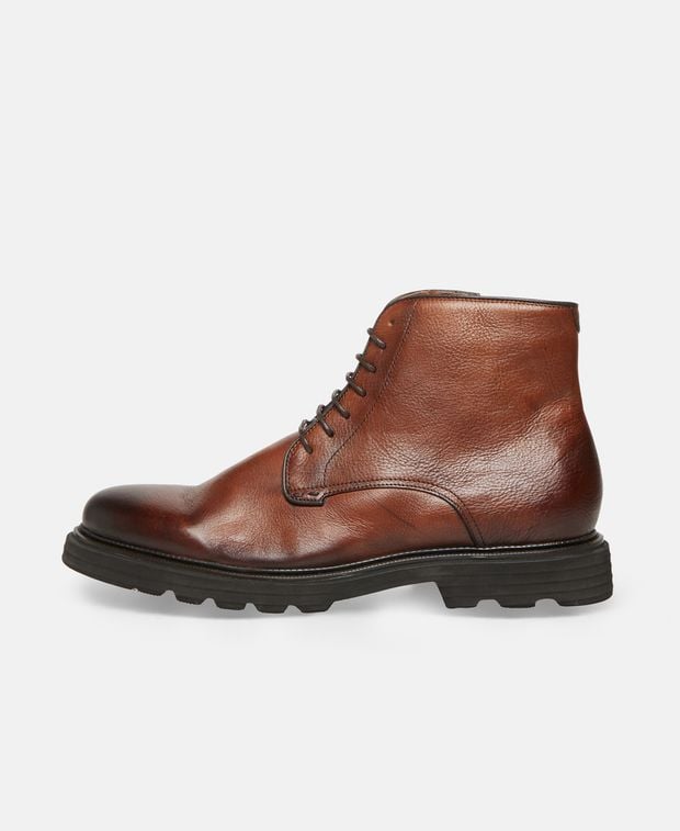 Schnürstiefeletten
