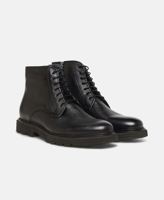 Schnürstiefeletten