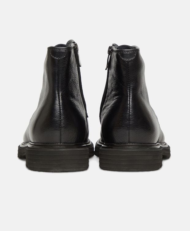 Schnürstiefeletten