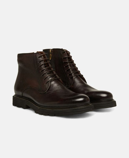 Schnürstiefeletten