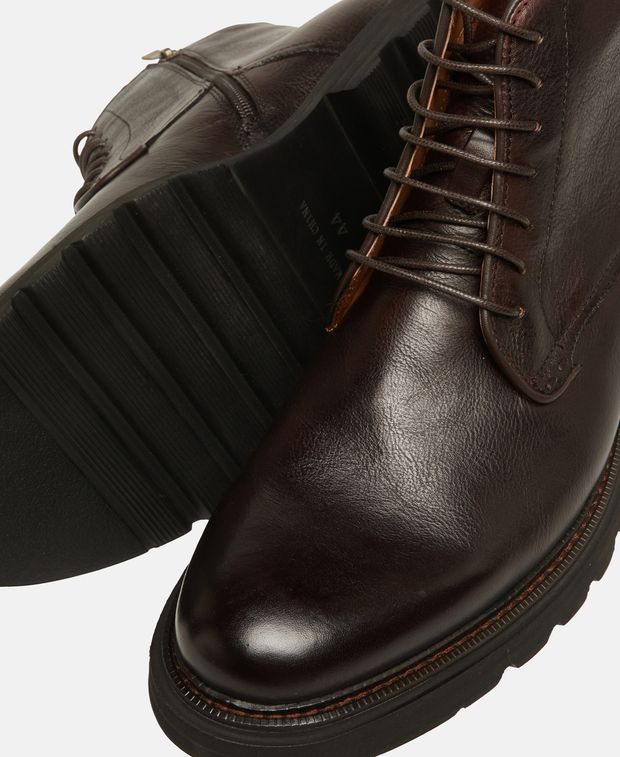 Schnürstiefeletten
