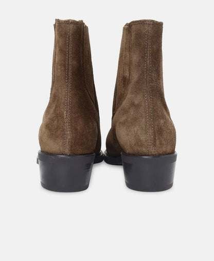 Chelsea Boots