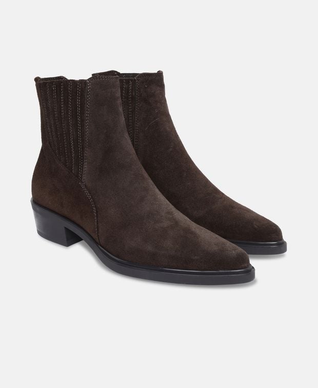 Chelsea Boots