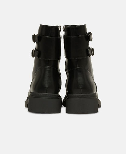 Schnürstiefeletten