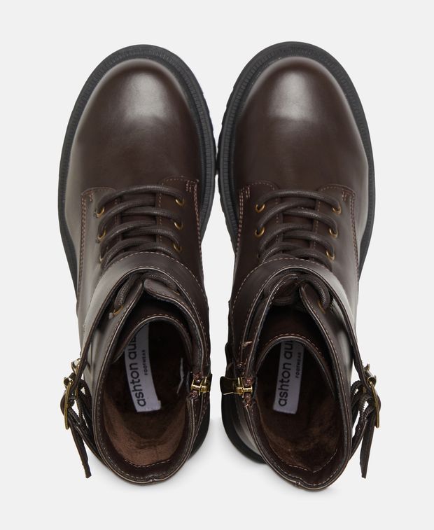 Schnürstiefeletten