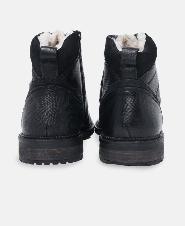 Schnürstiefeletten