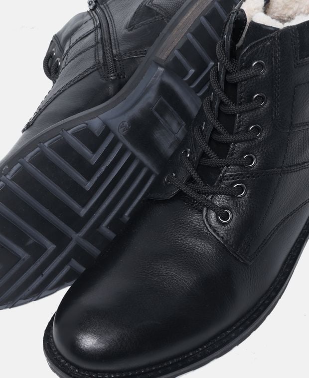Schnürstiefeletten