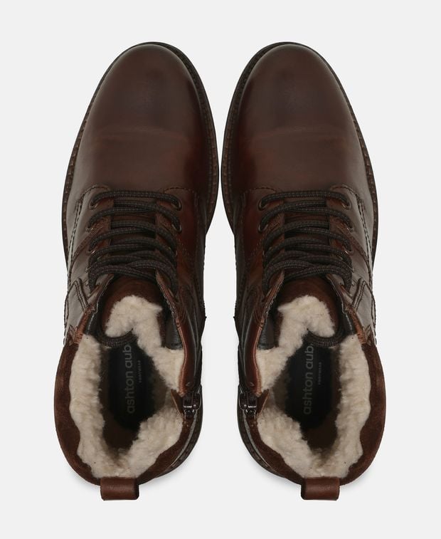 Schnürstiefeletten