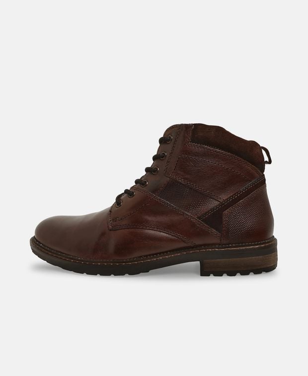 Schnürstiefeletten